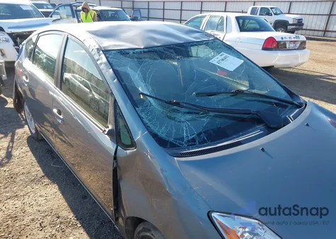 2005 Toyota Prius z USA, uszkodzony, nr VIN JTDKB22U453059055